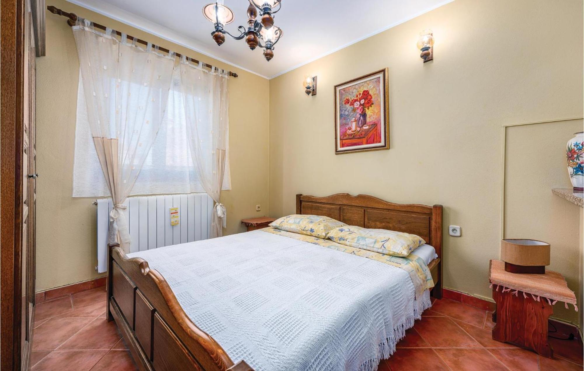 Stunning Apartment In Rovinj With Kitchen Luaran gambar